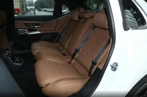 40万才是入场券？“七折”奔驰E级怎么选，一文带你看懂